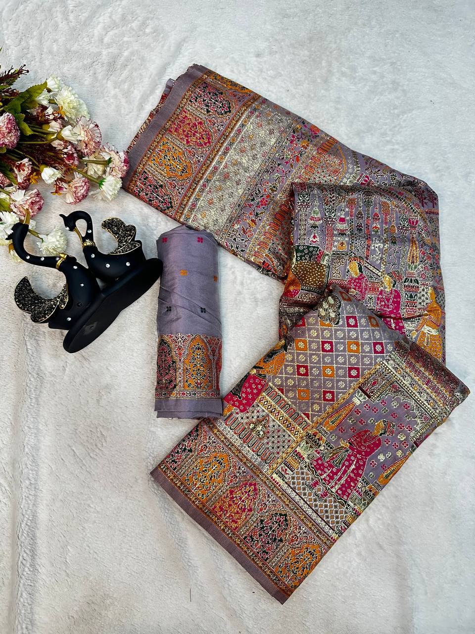 Outstanding Lavender Dola Pashmina Saree With Lissome Blouse Piece
