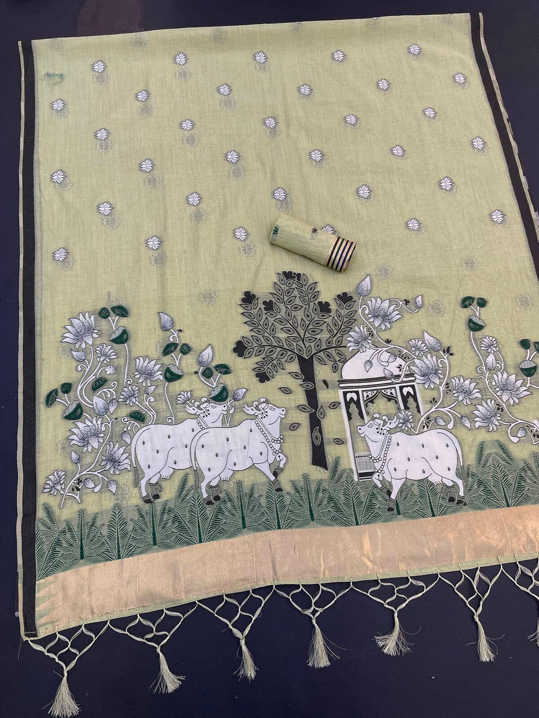 Scintillating Pista Pure Munga Cotton Silk Saree With Fragrant Blouse Piece