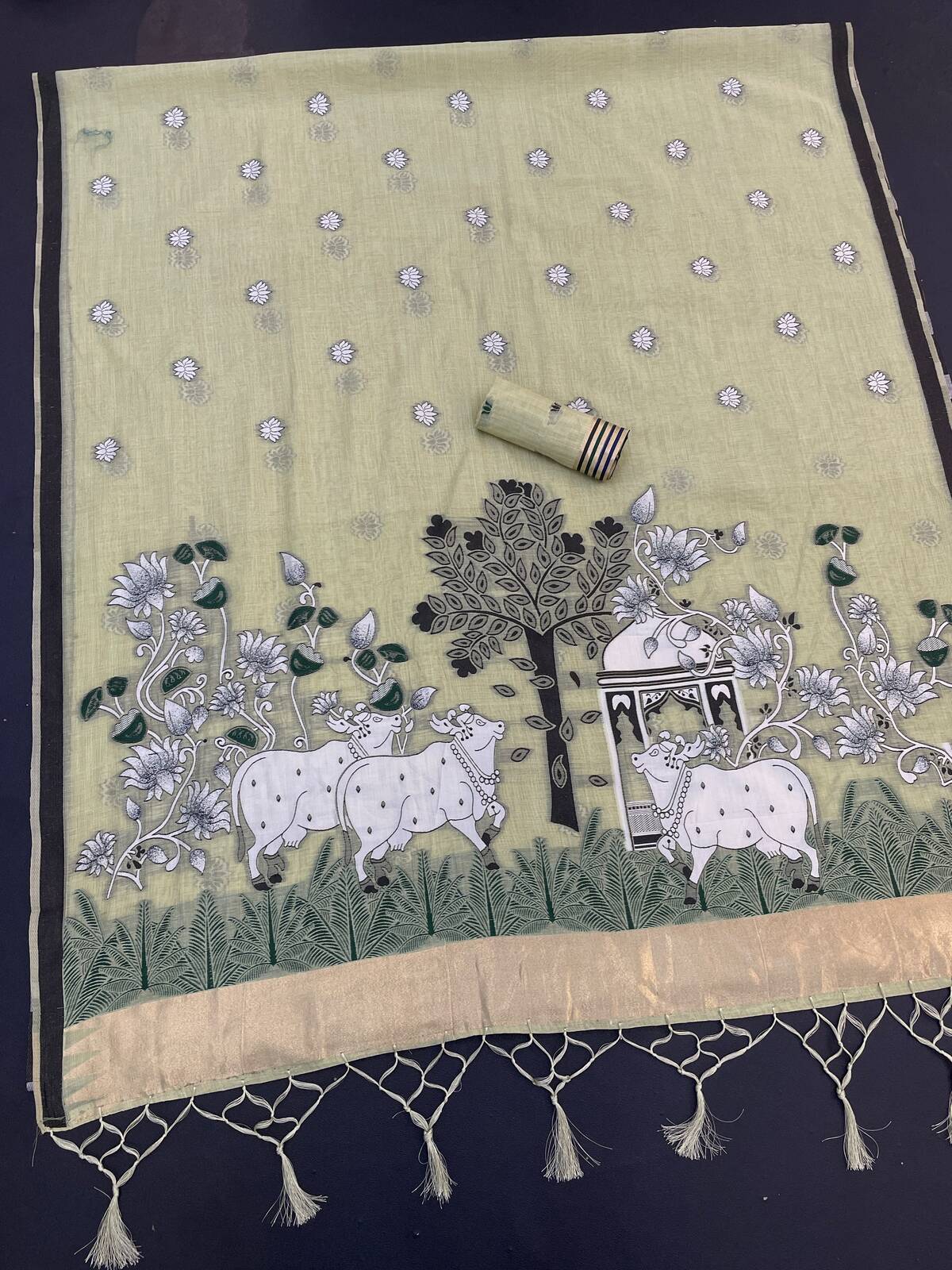 Scintillating Pista Pure Munga Cotton Silk Saree With Fragrant Blouse Piece