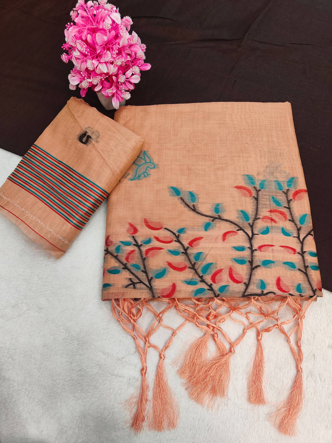 Resplendent Peach Pure Munga Cotton Silk Saree With Flamboyant Blouse Piece