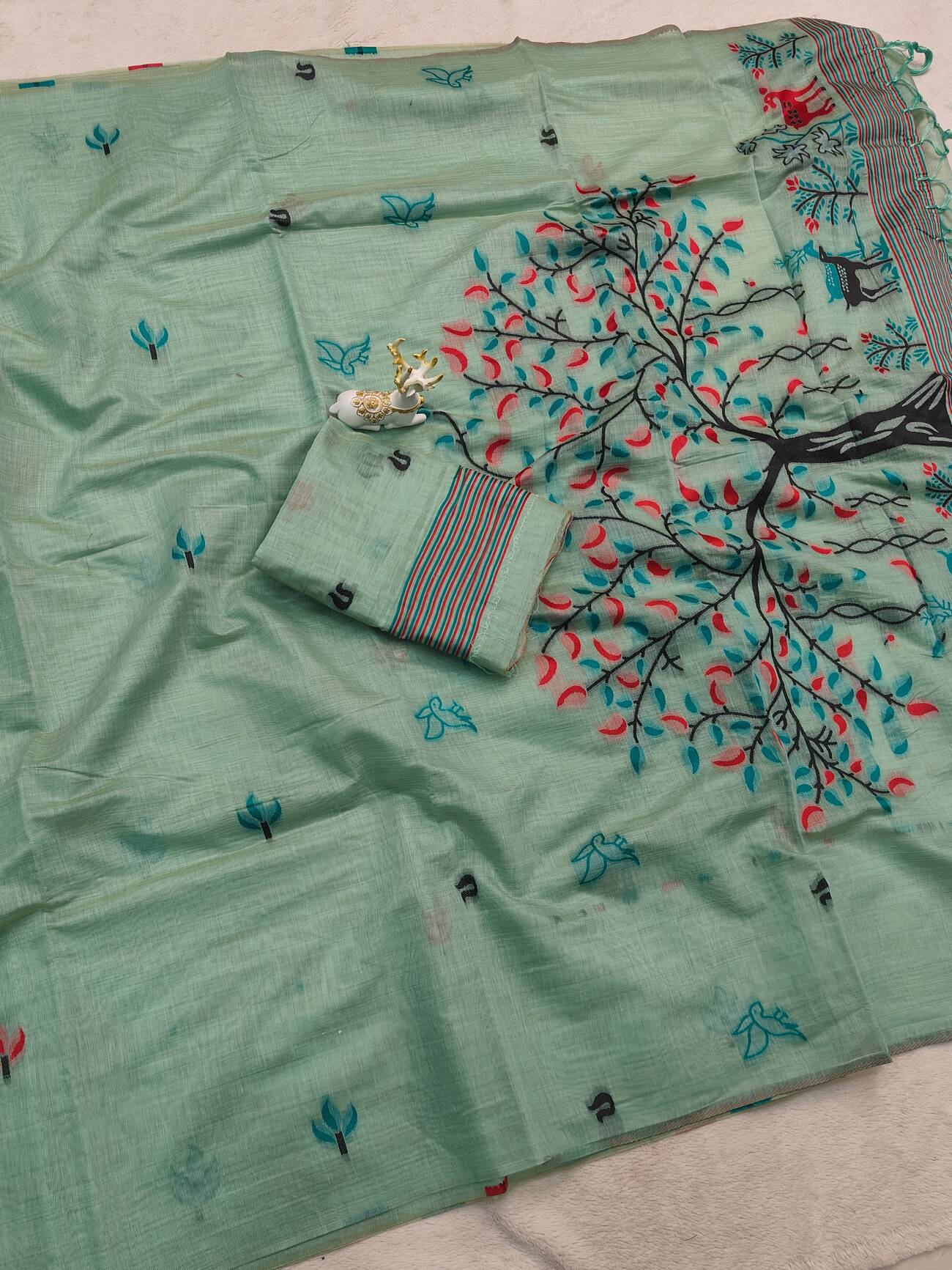 Diaphanous Turquoise Pure Munga Cotton Silk Saree With Glamorous Blouse Piece