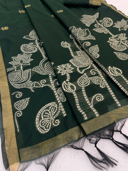 Flameboyant Dark Green Pure Munga Cotton Silk Saree With Eloquence Blouse Piece