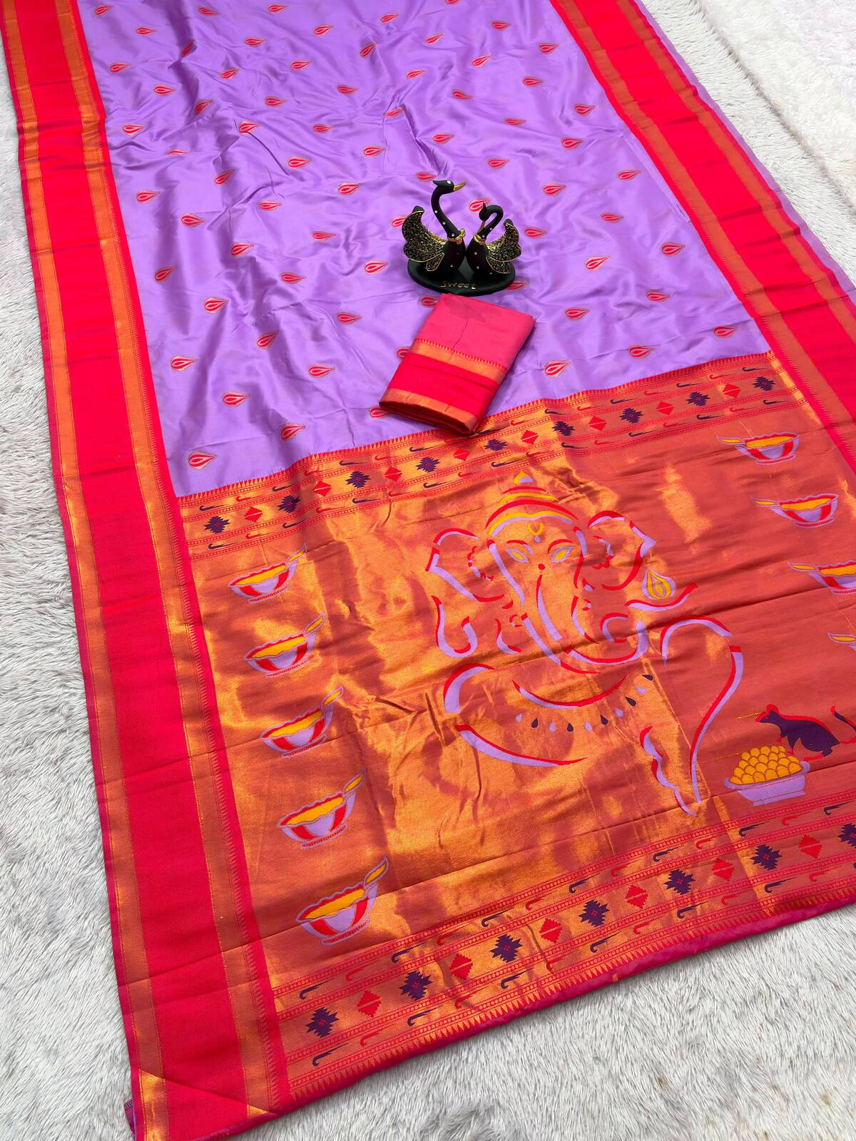 Palimpsest Lavender Paithani Silk Saree With Engrossing Blouse Piece