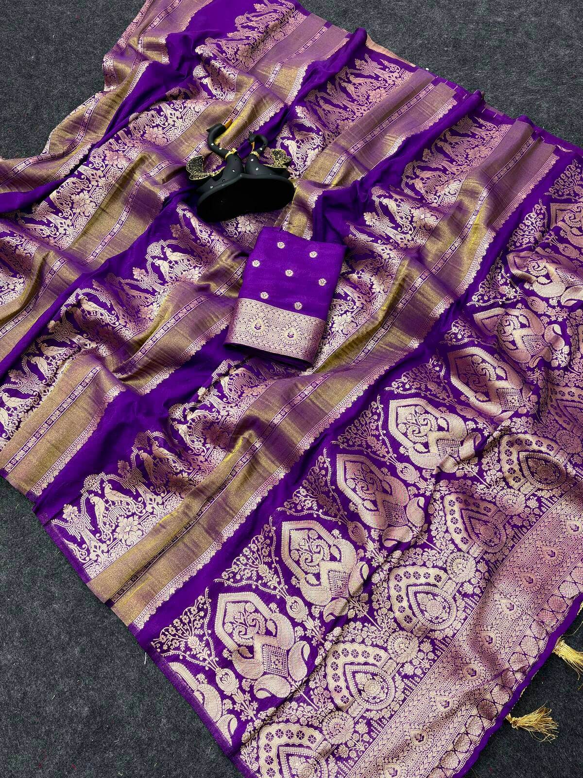 Zephyr Purple Banarasi Khadi Silk Saree With Exemplary Blouse Piece