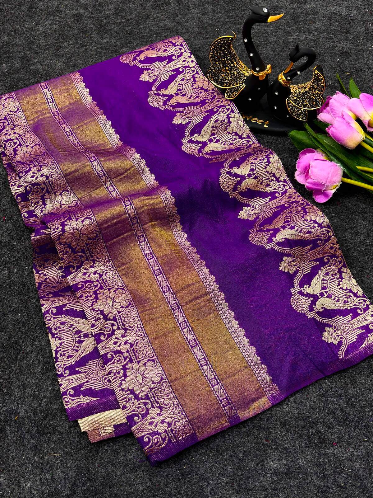 Zephyr Purple Banarasi Khadi Silk Saree With Exemplary Blouse Piece