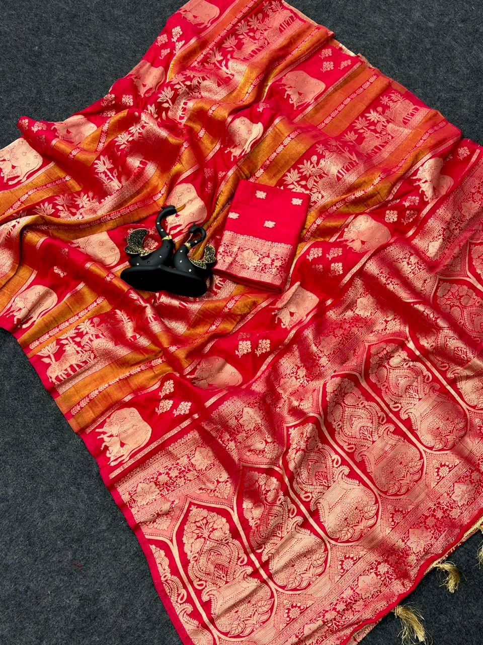 Adorable Red Banarasi Khadi Silk Saree With Tantalizing Blouse Piece