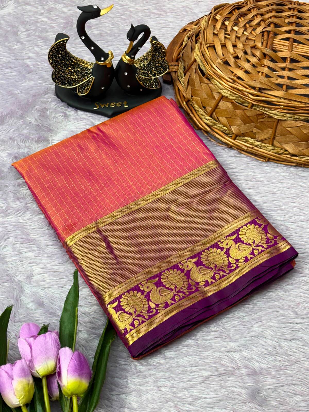 Refreshing Pink Pure Banarasi Silk Saree With Super classy Blouse Piece