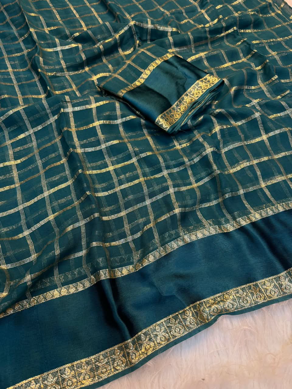 Piquant Rama Banarasi Viscose Silk Saree With Twirling Blouse Piece