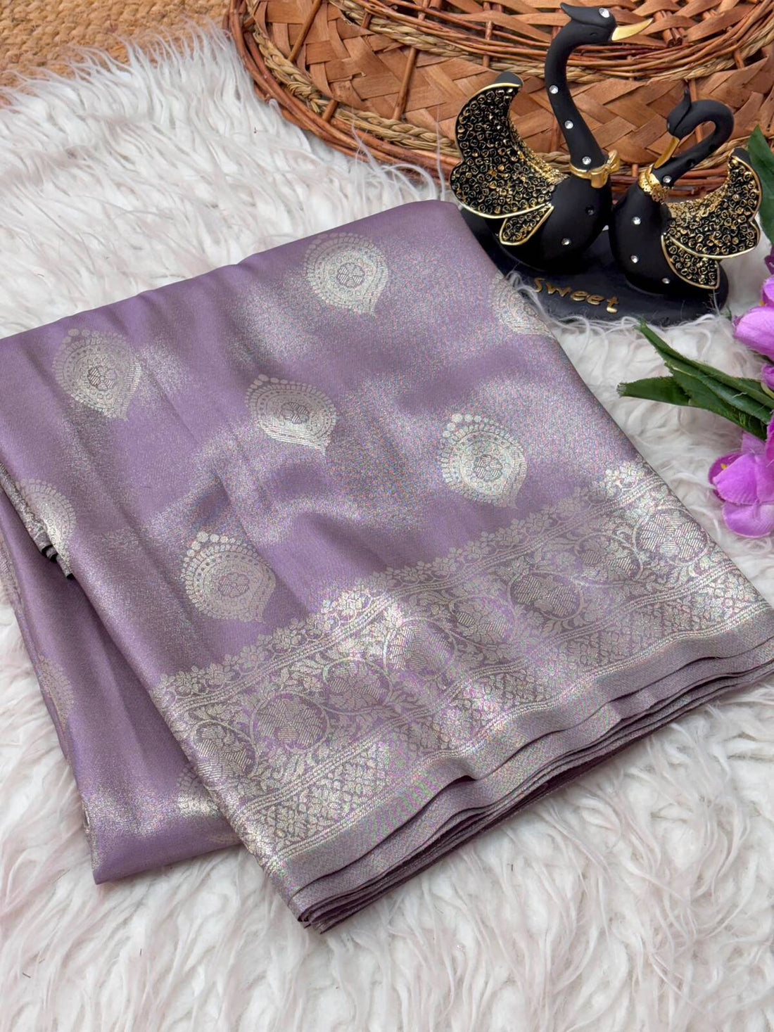 Scintillating Lavender Banarasi Tissue Silk Saree With Cynosure Blouse Piece