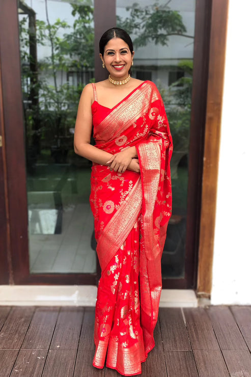 Load image into Gallery viewer, Classy Red Soft Silk Saree With Traditional Blouse Piece
