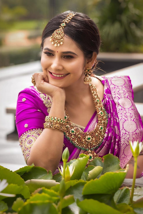 Load image into Gallery viewer, Fugacious Magenta Soft Silk Saree With Demesne Blouse Piece
