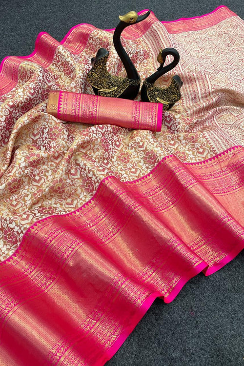 Load image into Gallery viewer, Invaluable Dark Pink Kanjivaram Silk Saree With Staring Blouse Piece
