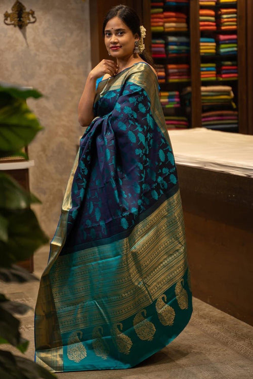 Load image into Gallery viewer, Sizzling Blue Soft Silk Saree With Designer Blouse Piece
