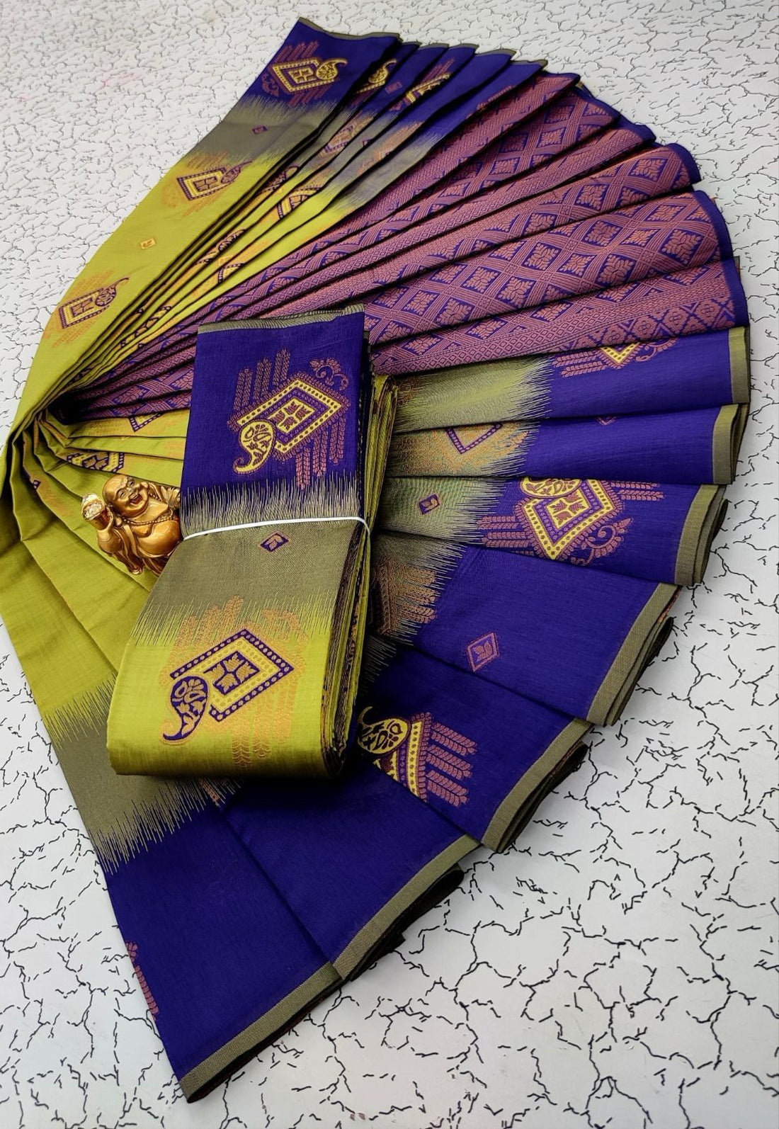 Nemesis Parrot Soft Banarasi Silk Saree With Redolent Blouse Piece