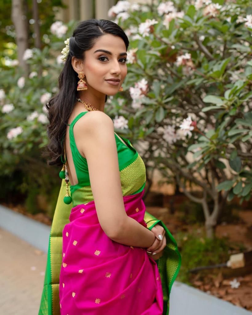 Lovely Dark Pink Soft Silk Saree With Glowing Blouse Piece