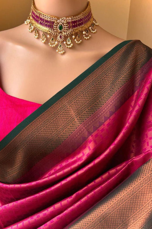 Load image into Gallery viewer, Enamoring Dark Pink Soft Silk Saree With Resonant Blouse Piece
