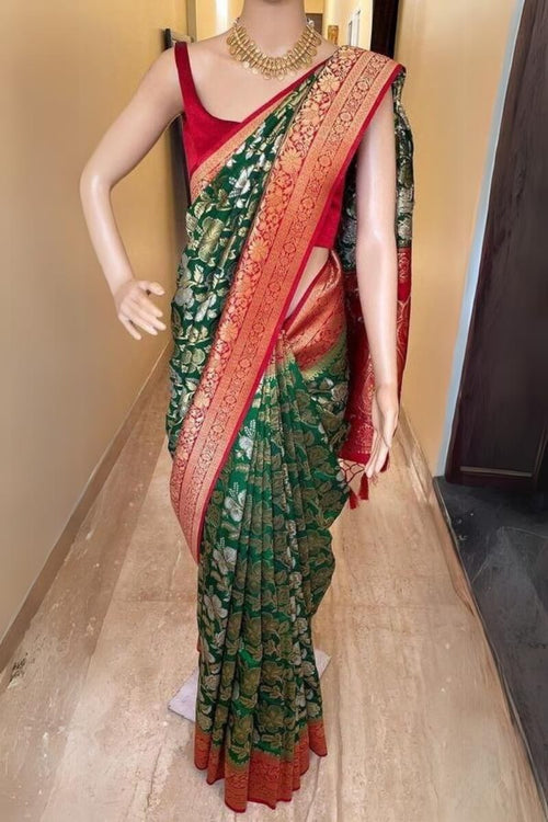 Load image into Gallery viewer, Majestic Dark Green Soft Silk Saree With Ravishing Blouse Piece
