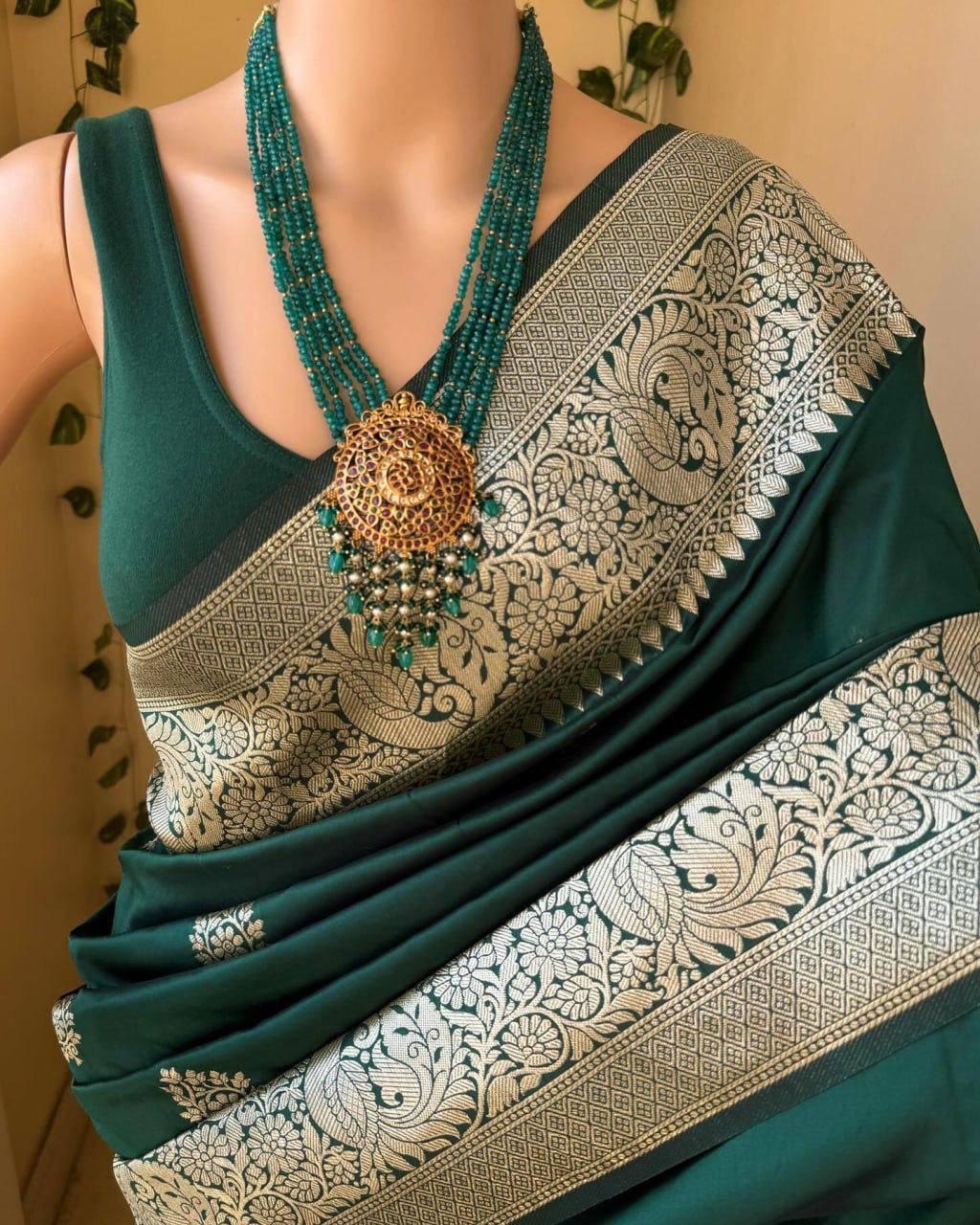 Designer Dark Green Soft Silk Saree With Exceptional Blouse Piece