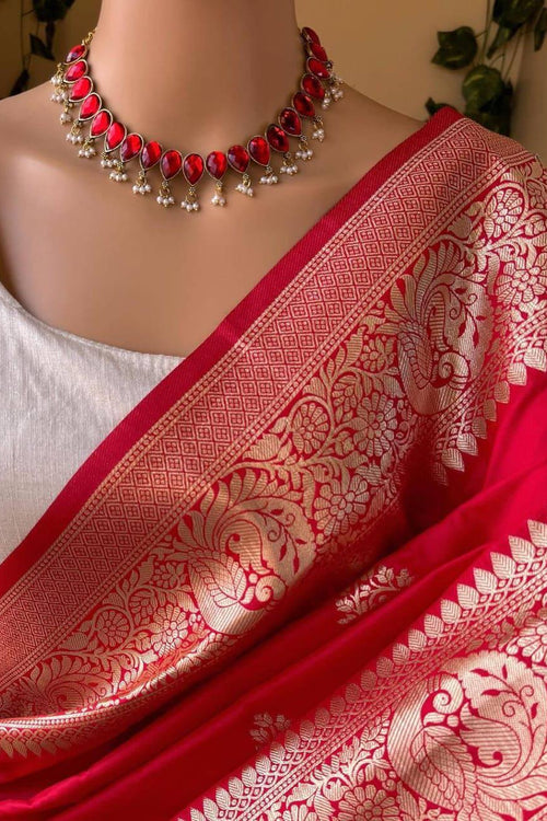 Load image into Gallery viewer, Extraordinary Red Soft Silk Saree With Refreshing Blouse Piece
