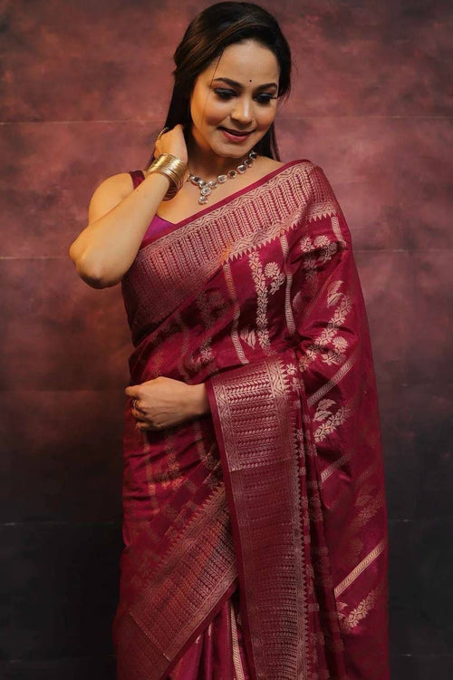 Load image into Gallery viewer, Alluring Wine Soft Silk Saree With Amazing Blouse Piece
