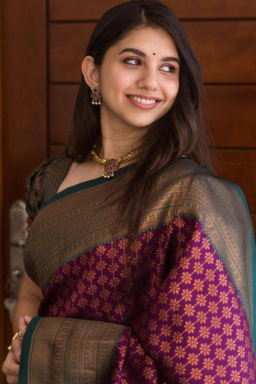 Load image into Gallery viewer, Flattering Purple Soft Silk Saree With Deserving Blouse Piece
