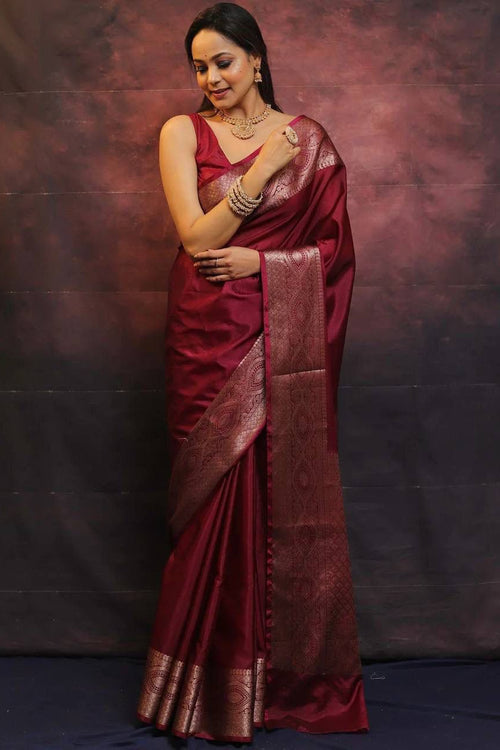 Load image into Gallery viewer, Engrossing Maroon Soft Silk Saree With Inspiring Blouse Piece
