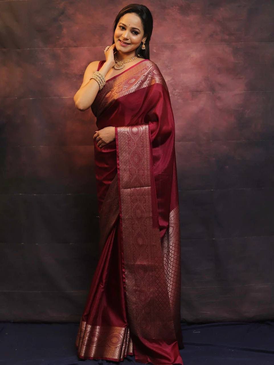 Engrossing Maroon Soft Silk Saree With Inspiring Blouse Piece