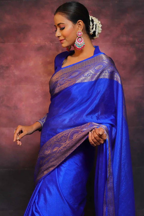 Load image into Gallery viewer, Elegant Royal Blue Soft Silk Saree With Surpassing Blouse Piece
