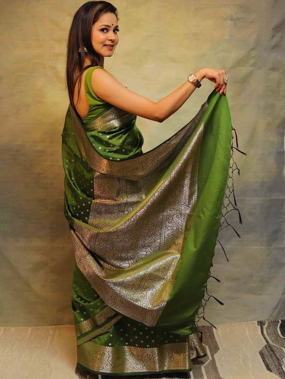 Impressive Mehndi Soft Silk Saree With Energetic Blouse Piece