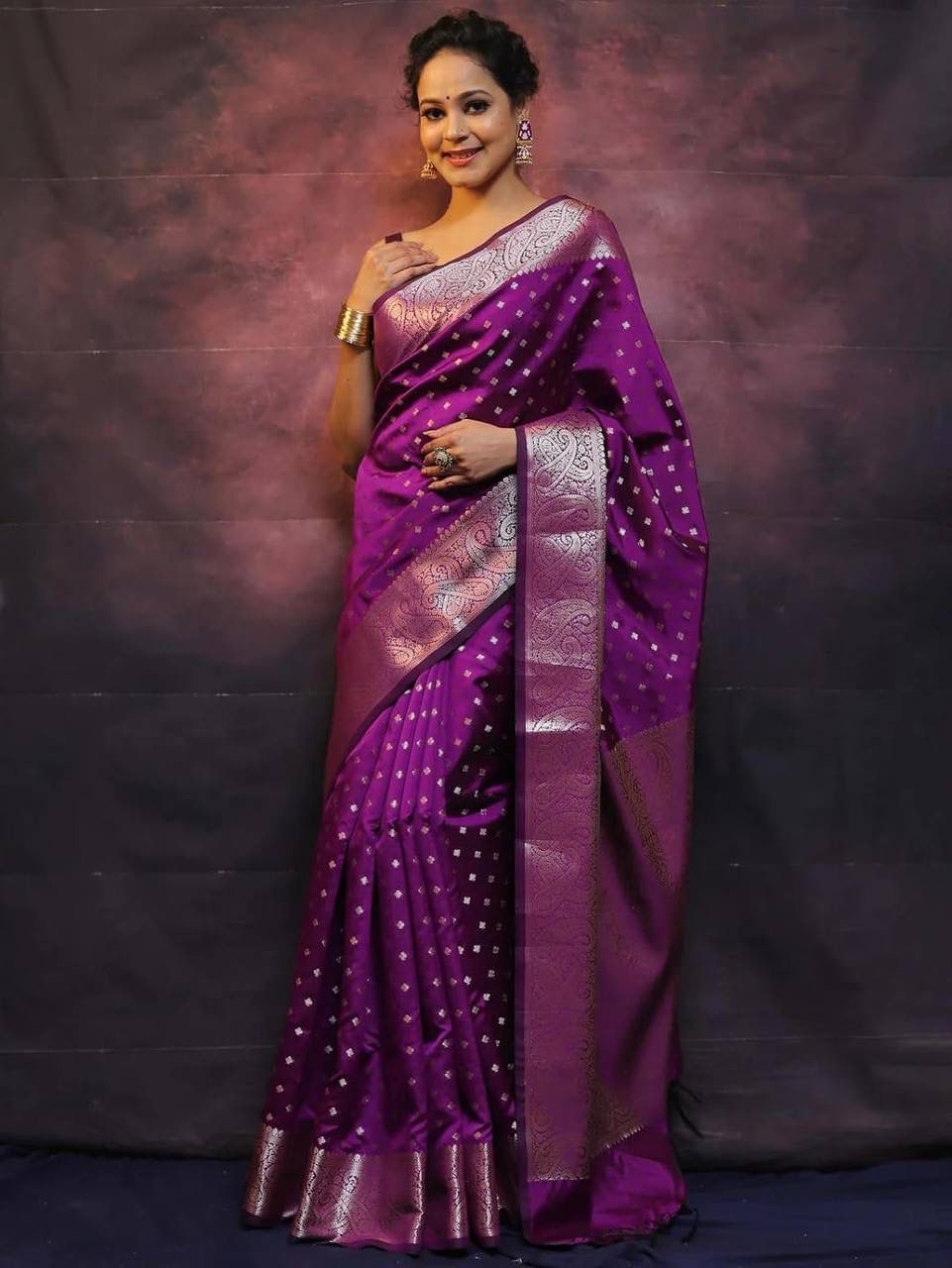 Arresting Purple Soft Silk Saree With Fairytale Blouse Piece