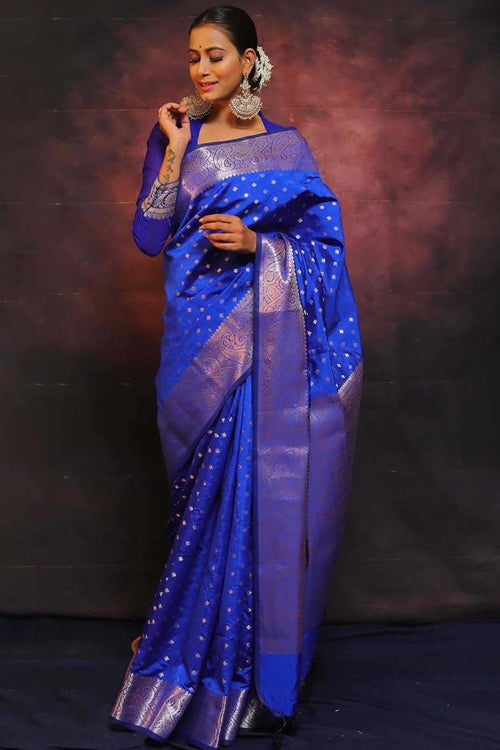 Load image into Gallery viewer, Eloquence Royal Blue Soft Silk Saree With Seraglio Blouse Piece
