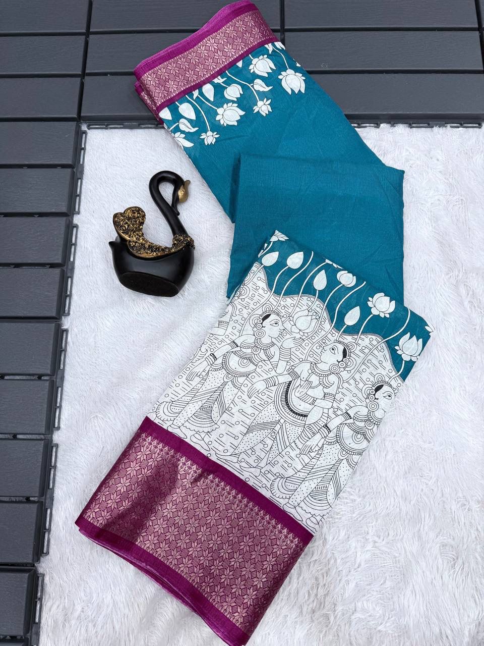 Tempting Firozi Digital Printed Dola Silk Saree With Resplendent Blouse Piece