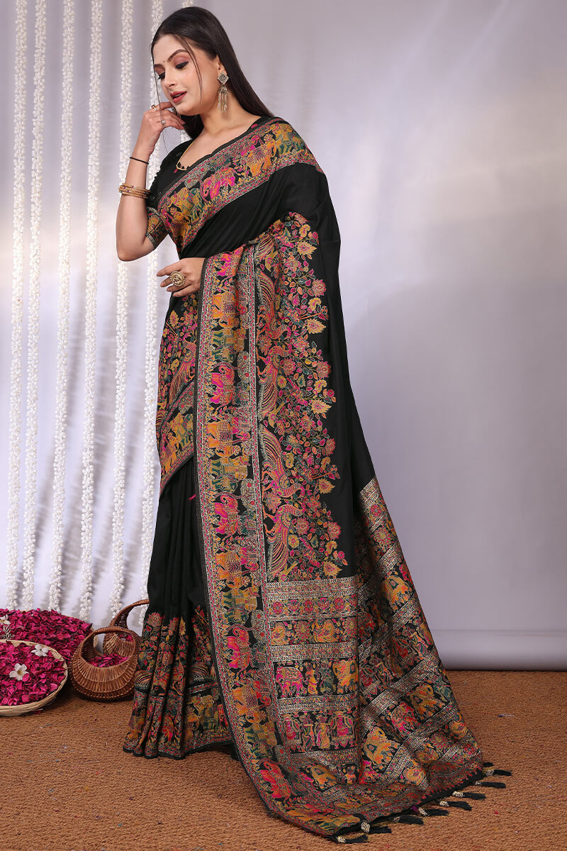 Entrancing Black Pashmina Saree With Winsome Blouse Piece