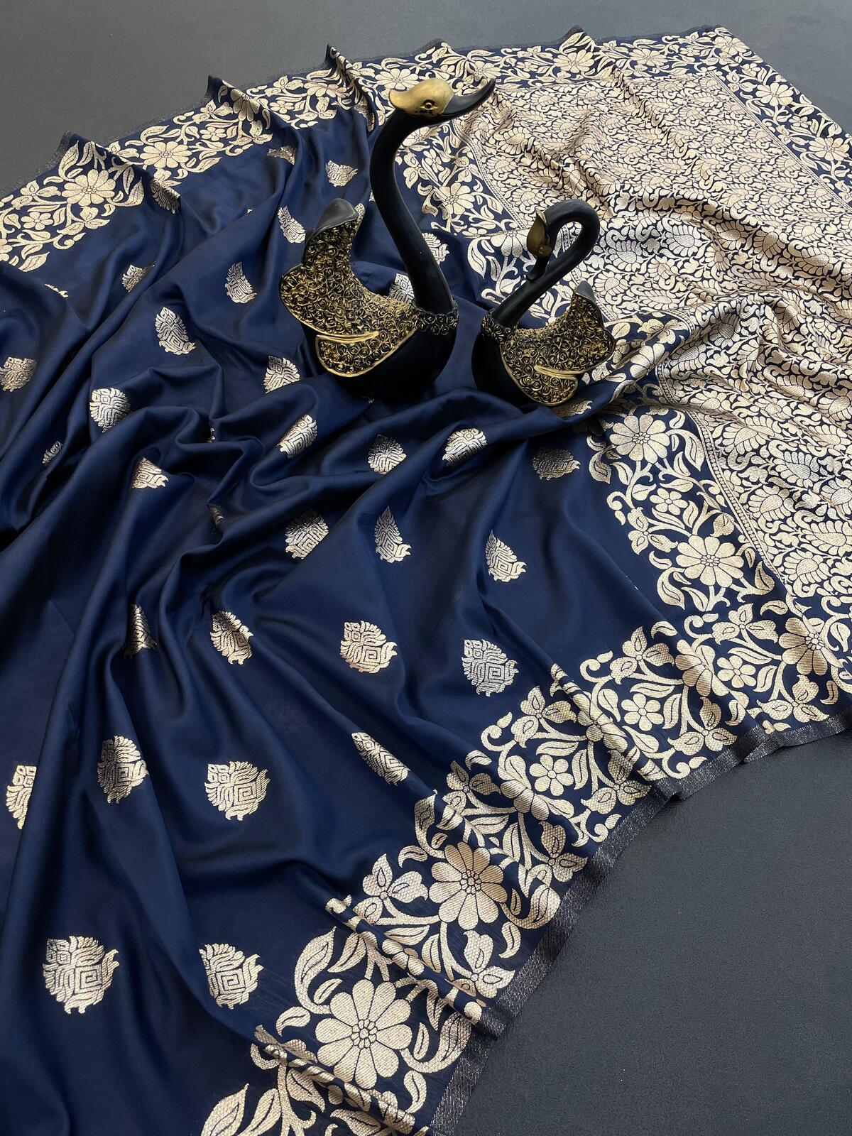 Mesmerising Navy Blue Soft Banarasi Silk Saree With Flaunt Blouse Piece