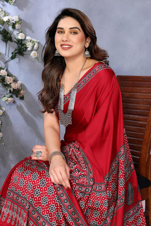 Load image into Gallery viewer, Girlish Red Ajrak Printed Soft Silk Saree With Ephemeral Blouse Piece
