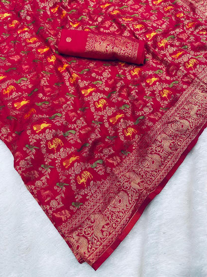 Vestigial Dark Pink Soft Banarasi Silk Saree With Enthralling Blouse Piece