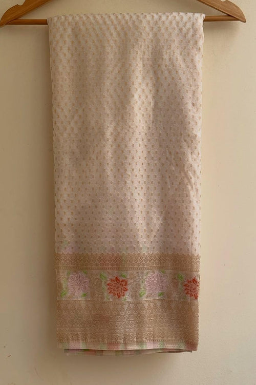 Load image into Gallery viewer, Beautiful Off White Soft Banarasi Silk Saree With Snazzy Blouse Piece
