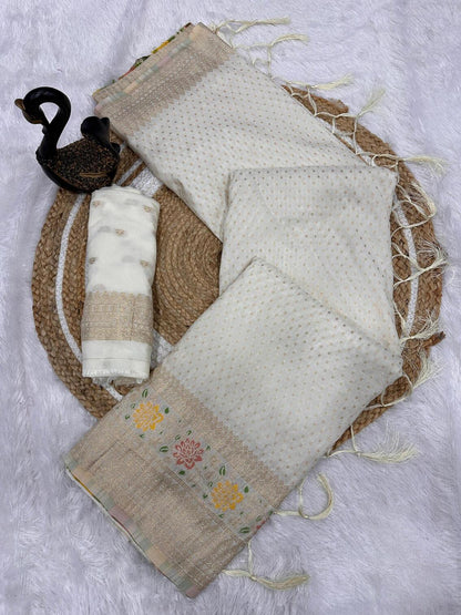 Beautiful Off White Soft Banarasi Silk Saree With Snazzy Blouse Piece