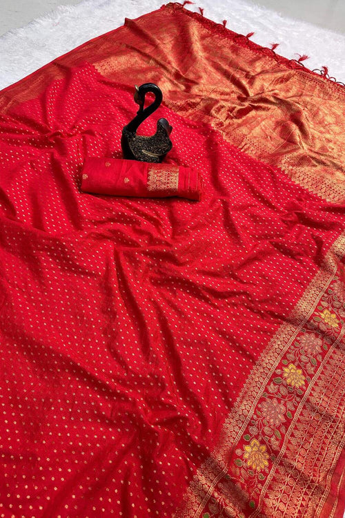 Load image into Gallery viewer, Beautiful Red Soft Banarasi Silk Saree With Snazzy Blouse Piece
