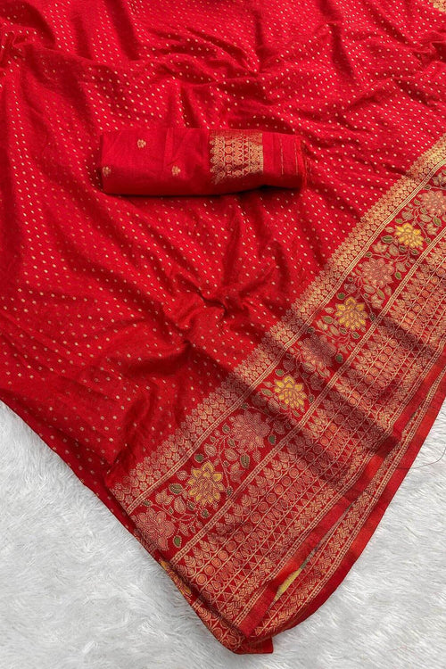 Load image into Gallery viewer, Beautiful Red Soft Banarasi Silk Saree With Snazzy Blouse Piece
