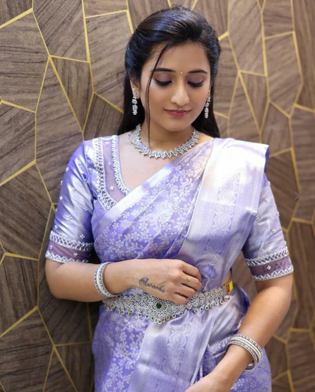 Desultory Lavender Soft Silk Saree With Majesty Blouse Piece