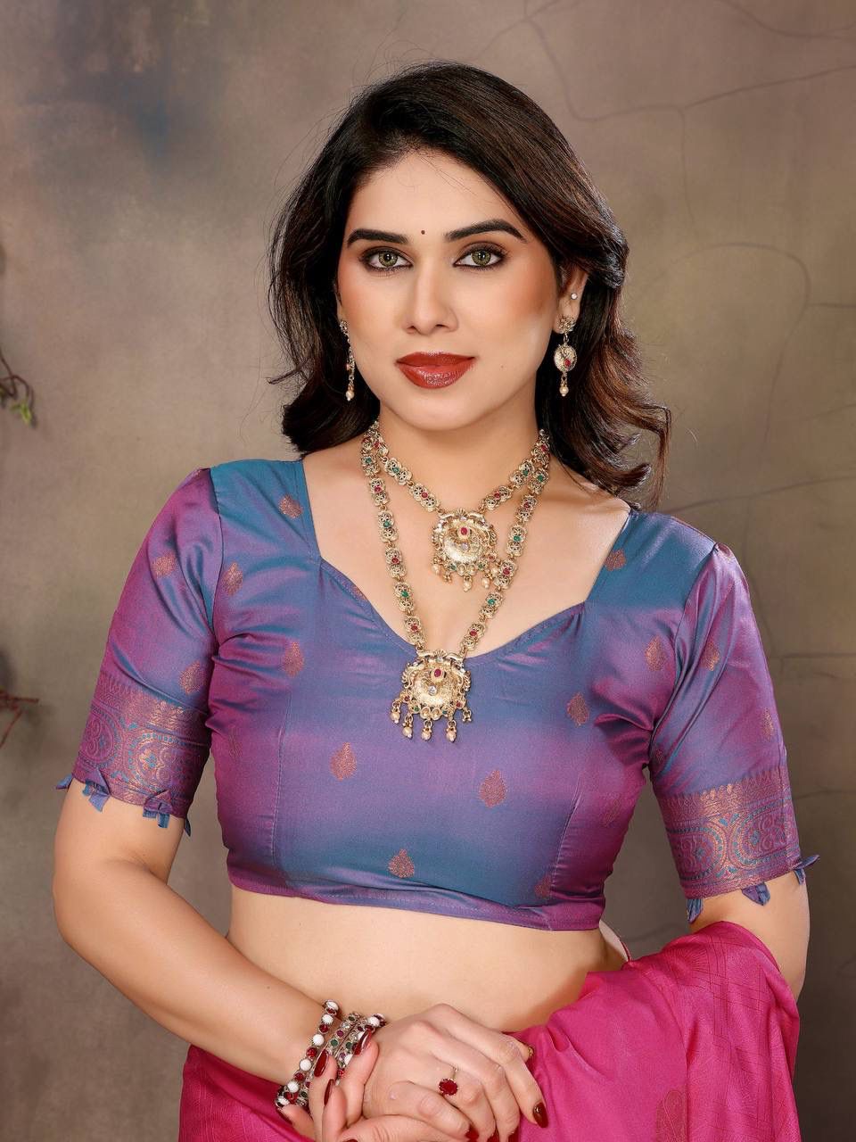 Mesmerising Dark Pink Soft Banarasi Silk Saree With Adorable Blouse Piece