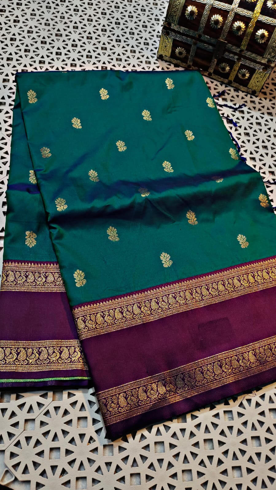 Phenomenal Rama Soft Banarasi Kathpadar Silk Saree With Opulent Blouse Piece