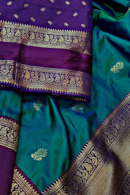 Load image into Gallery viewer, Phenomenal Rama Soft Banarasi Kathpadar Silk Saree With Opulent Blouse Piece
