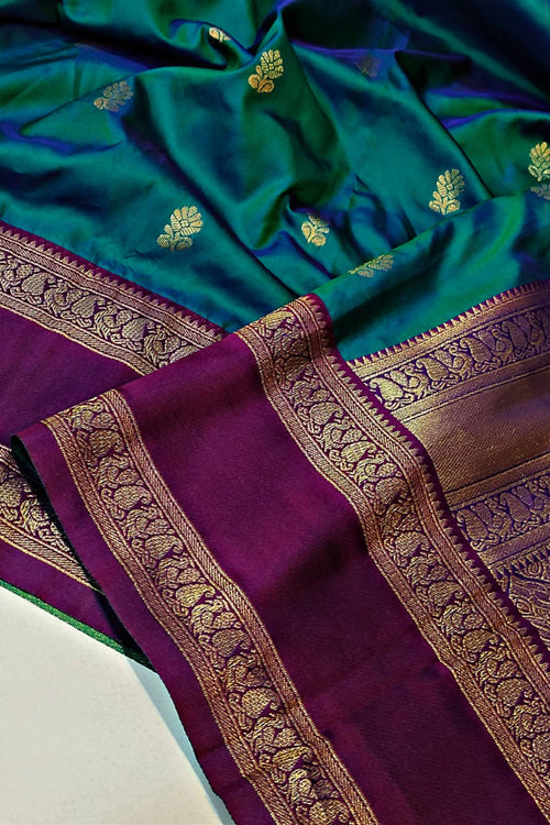 Load image into Gallery viewer, Phenomenal Rama Soft Banarasi Kathpadar Silk Saree With Opulent Blouse Piece
