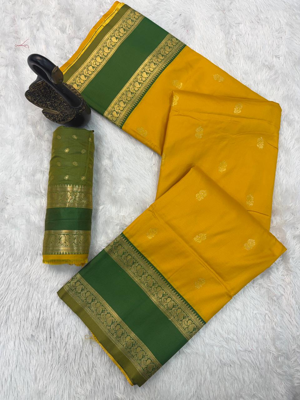 Piquant Yellow Soft Banarasi Kathpadar Silk Saree With Luxuriant Blouse Piece