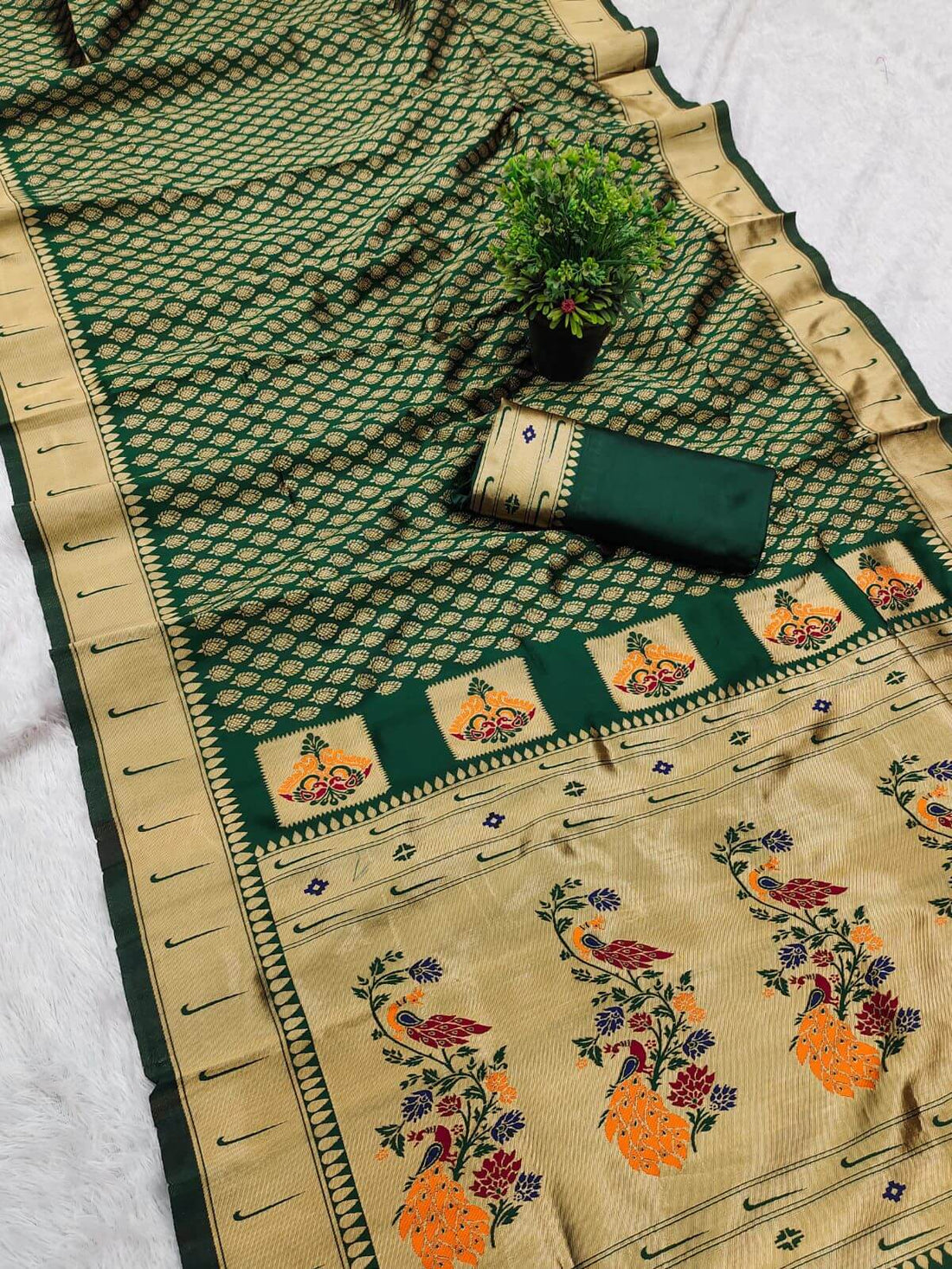 Lissome Dark Green Paithani Silk Saree With Engrossing Blouse Piece