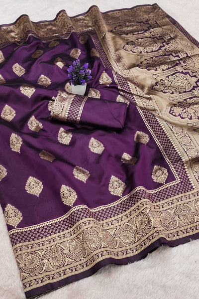Verdant Purple Soft Silk Saree With Beleaguer Blouse Piece