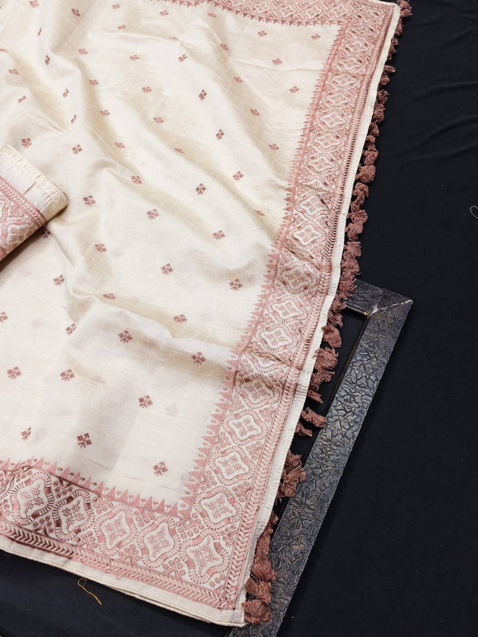 Vestigial Off White Embroidery Work Tussar Silk Saree With Adoring Blouse Piece