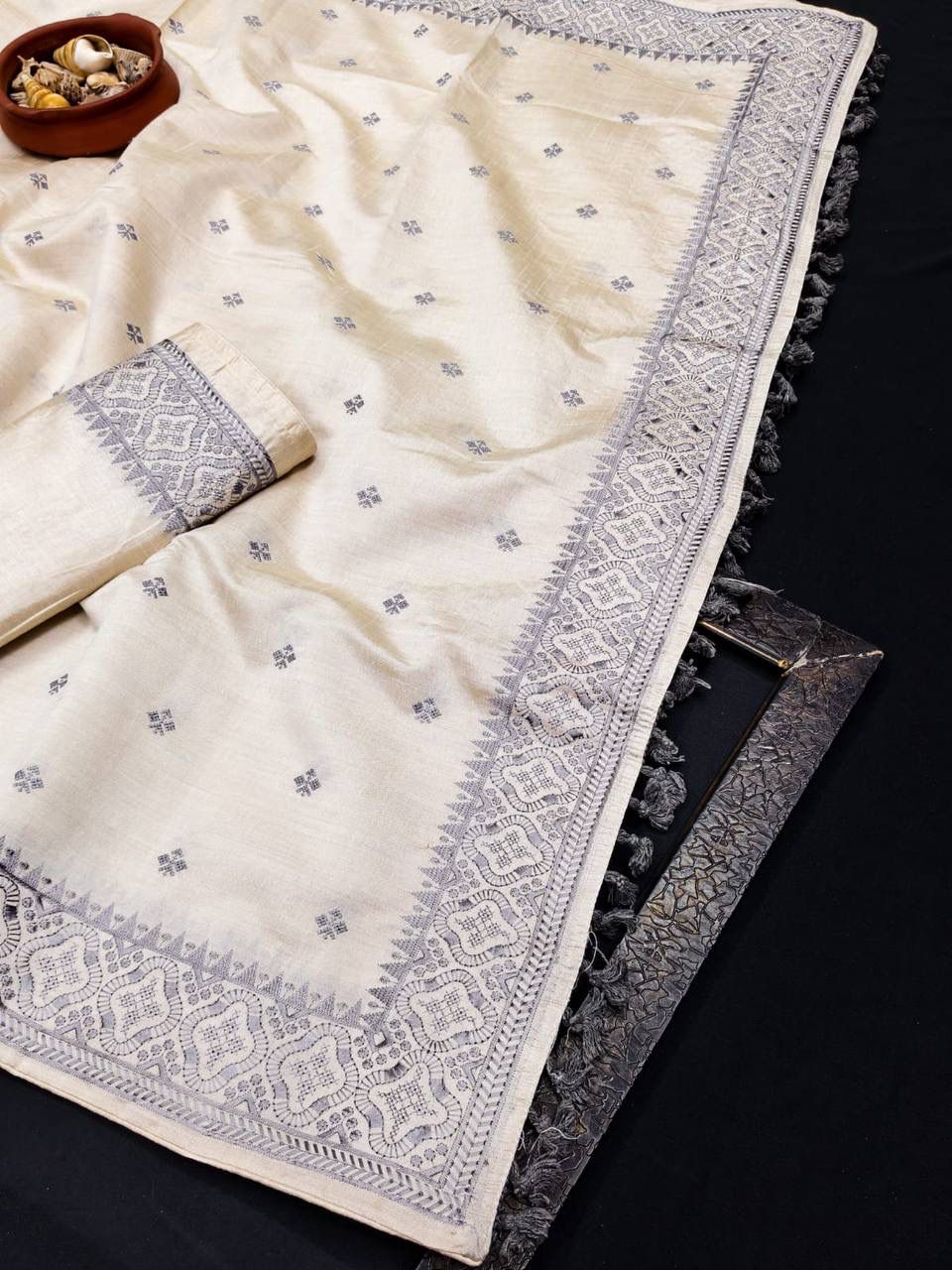 Demanding Off White Embroidery Work Tussar Silk Saree With Rhapsody Blouse Piece